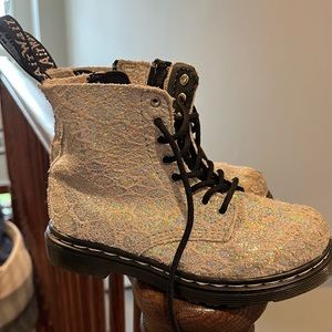 Girls doc marten boots